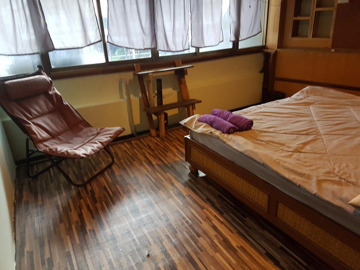 Bar 184 Party Hostel (Adults Only) Chiang Rai Extérieur photo