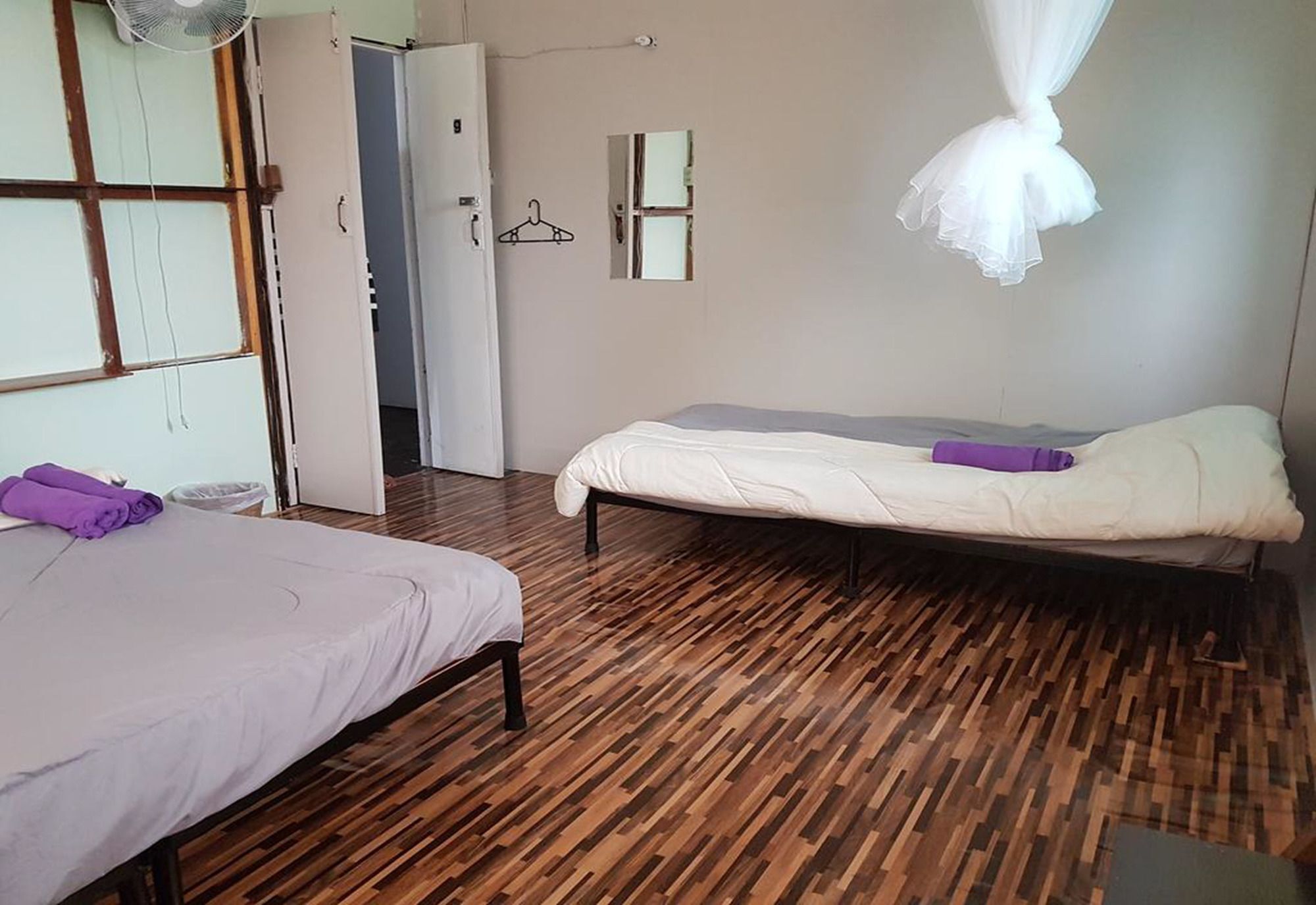 Bar 184 Party Hostel (Adults Only) Chiang Rai Extérieur photo